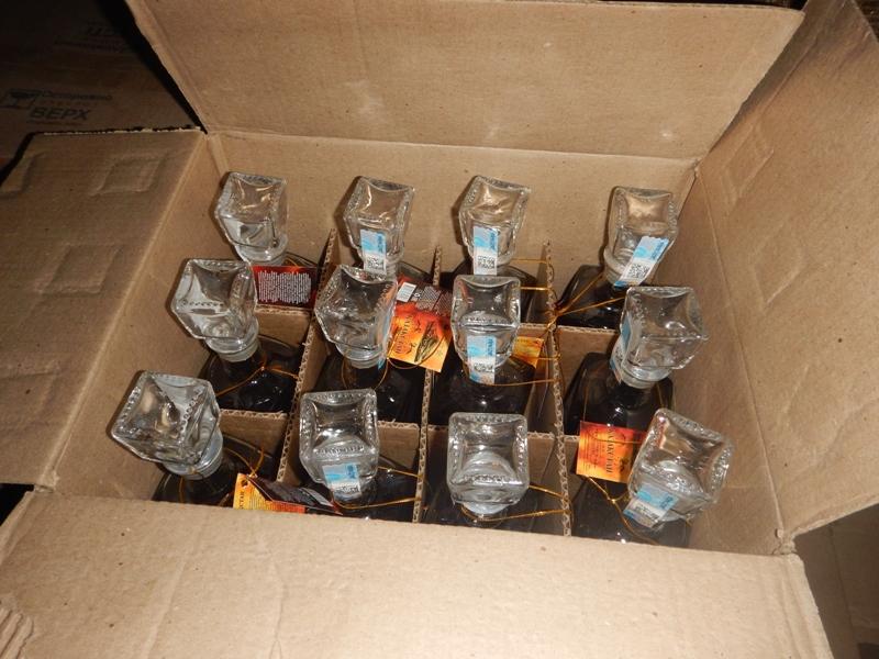 В Свердловской области возбуждено и расследуется уголовное дело по факту хранения с целью сбыта немаркированной алкогольной продукции