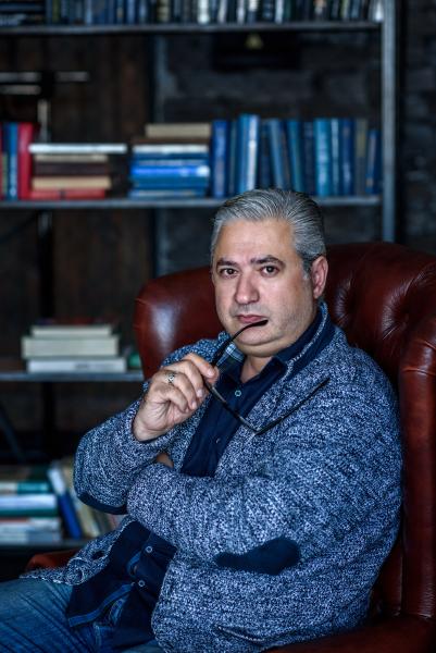 Карен Суджян: "Интеграция мигрантов начинается с изучения русского языка"