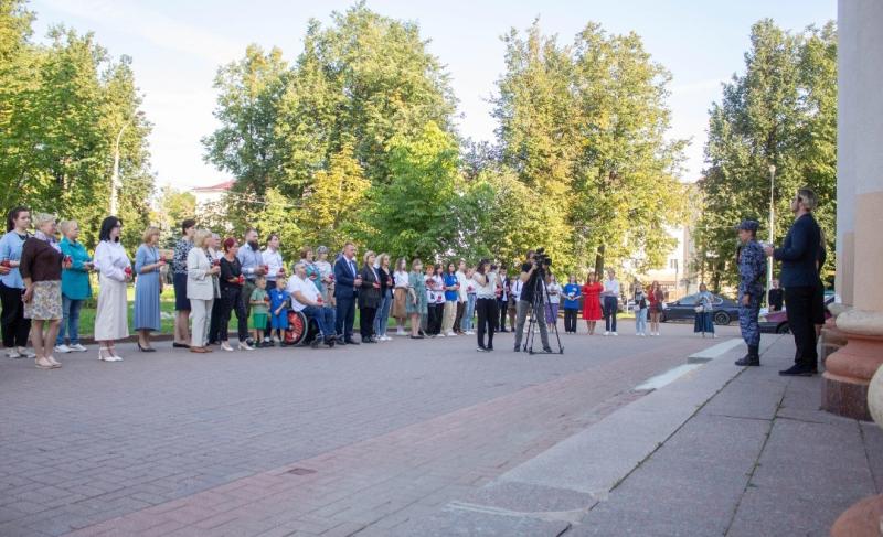 Росгвардейцы приняли участие в акции "Терроризм не пройдет!"