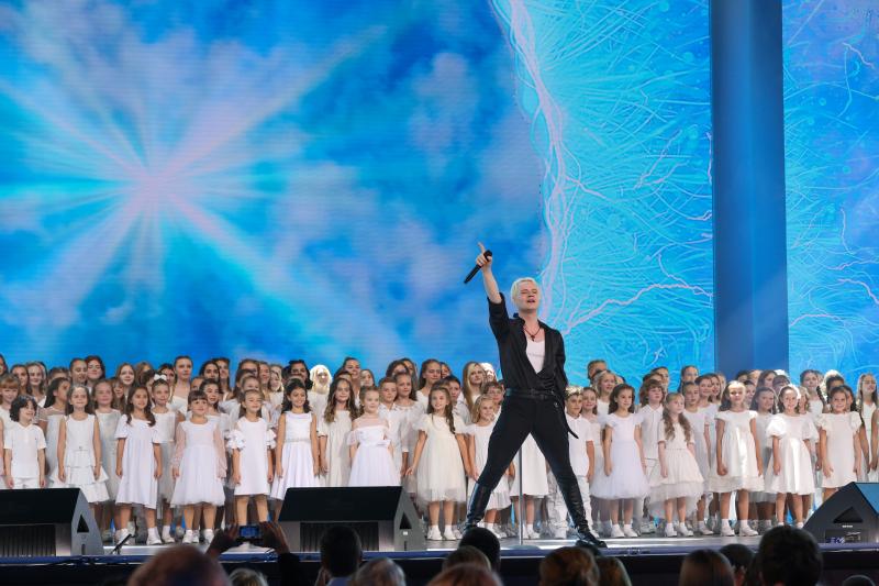 День знаний со звездами в кремле 2023. День знаний со звездами в кремле 2022. Большой праздничный концерт ко дню знаний. Наш новый год большой праздничный концерт 2024. День рождения муз тв в кремле 2023.