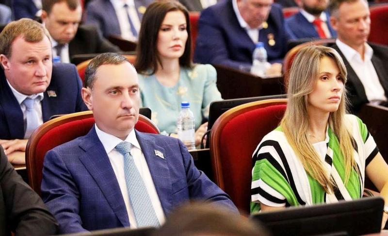 Депутат ЗСК Виктор Тепляков принял участие в 24-й сессии краевого парламента