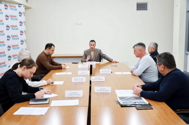 Депутат ЗСК Виктор Тепляков провёл приём граждан в ТОС «Гагаринский»