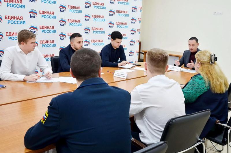 Депутат ЗСК Виктор Тепляков провёл приём граждан микрорайона «Завокзальный»