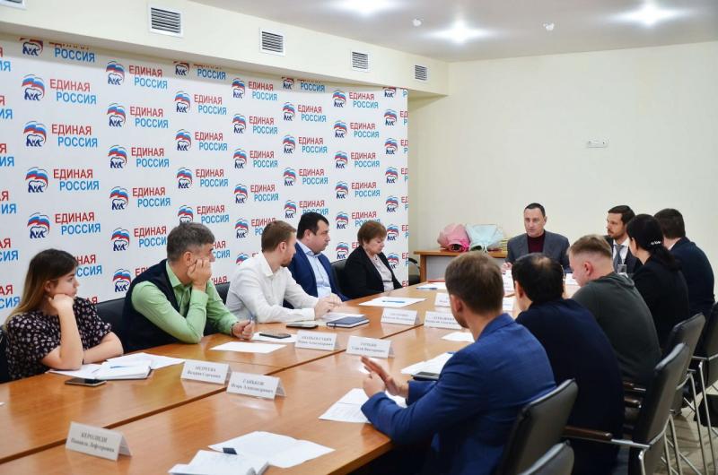 Депутат ЗСК Виктор Тепляков принял участие в подведении итогов работы партийного проекта «Чистая страна» в 2023 году в Сочи