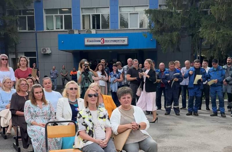 Коксохиммонтажники отметили день строителя